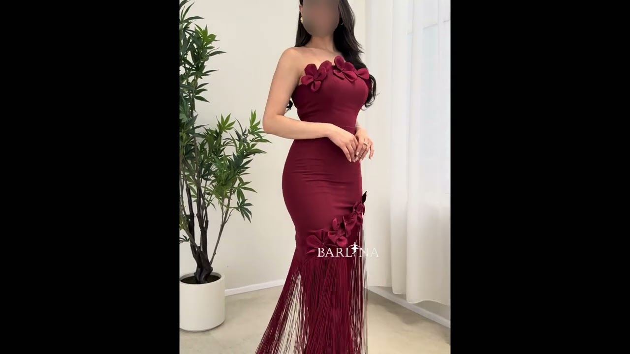 Burgundy dress with roses and fringed ends - M