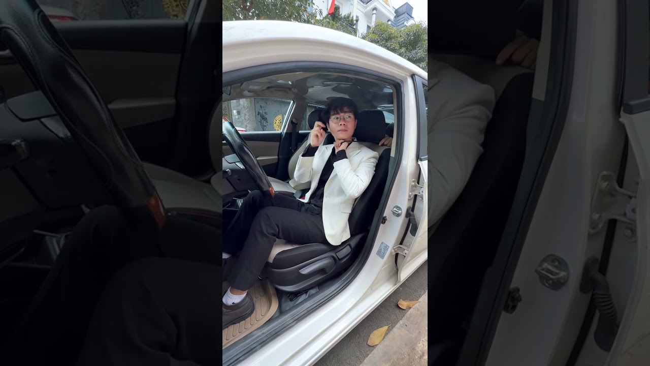 SK - Guide On How To Escape When Tied Up In A Car #sakurakind #kindness #short