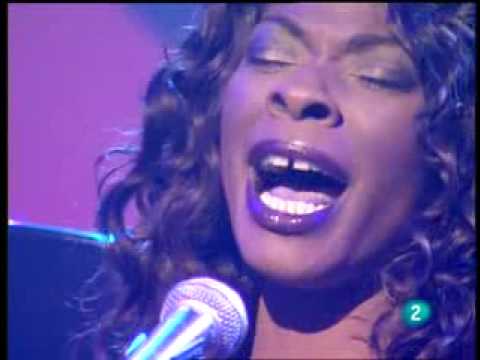 Buika "Volverás" No DiSpArEn Al PiAnIsTa (Buikafans.net)