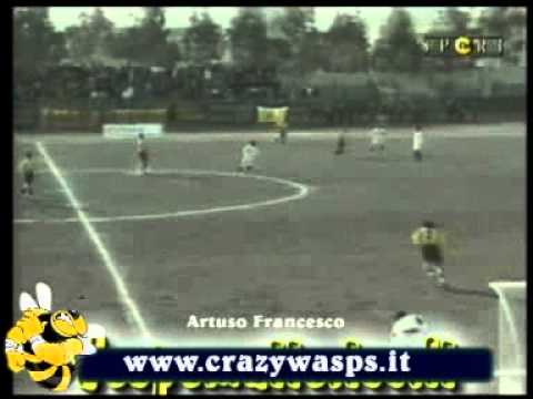 Anno 2003/2004 Magna grecia - Juve Stabia 1 a 2 www.crazywasps.it