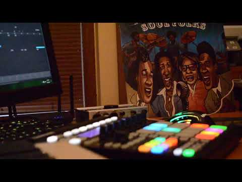 Making Boom Bap 90's beat with Raw Cutz Premier Beats on Maschine MK2