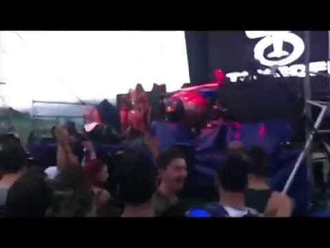 Alexandra Damiani @ Take Off Music Festival 2014