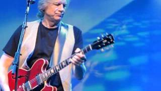 Moody Blues Colorado Springs 5-8-11, Meanwhile