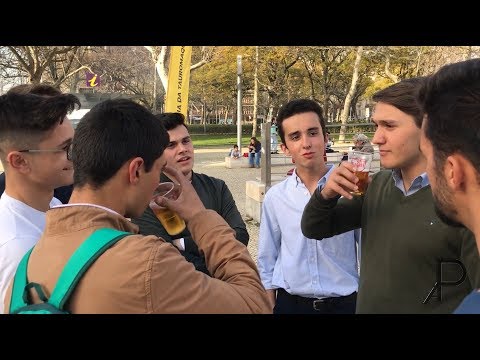 Aficionados das Touradas vs Ativistas pelos Animais (c/legendas)