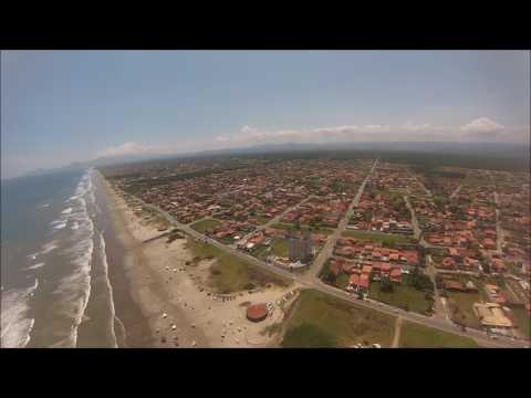 Voo de paramotor em Itanhaem