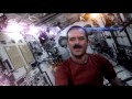 Космонавт Крис Хэдфилд снял 1-ый в мире клип в космосе 