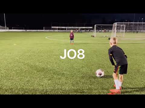 Techniektraining: ‘Bal achter het standbeen langs halen’ onder druk uitgevoerd | Jo7 & jo8