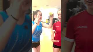 Gymnasts vs Rubik's Cube 😕🧩