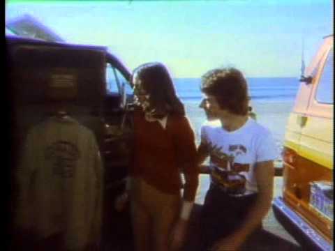 The Van (1977) - Attending a van show