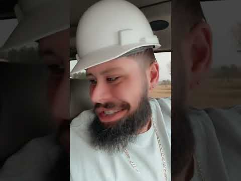 Ricky’s doing a good deed? Seems suspicious. #RickyAndTheBoss #BreadstickRicky 