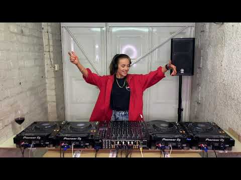 AmyElle - Live From The Garage (DJ Set)