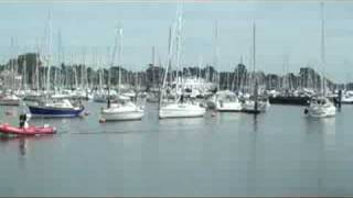 preview picture of video 'How To See Britain - A Couple of Minutes In Lymington'