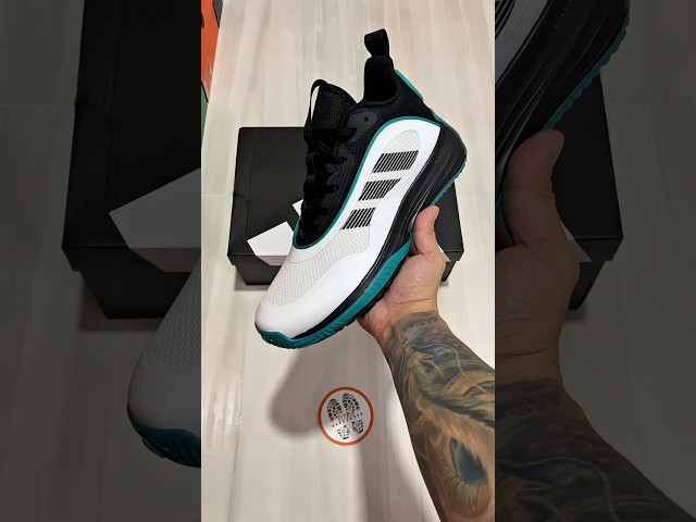 Vídeo relacionado con Adidas Hombre OWNTHEGAME 3.0 Shoes, Core Black/Lucid Red/FTWR White, 42 EU