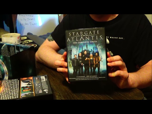 Vídeo relacionado con Stargate Atlantis: La serie completa (26 discos) - DVD