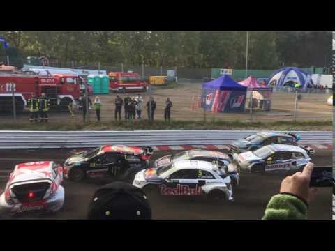 Kevin Eriksson Estering Überholmanöver in der ersten Kurve