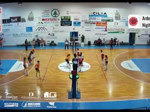 Volley femminile serie B2, colpo esterno della Nigithor Stefanese