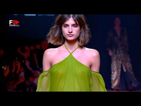 TERESA HELBIG Highlights Fall 2022 Madrid - Fashion Channel