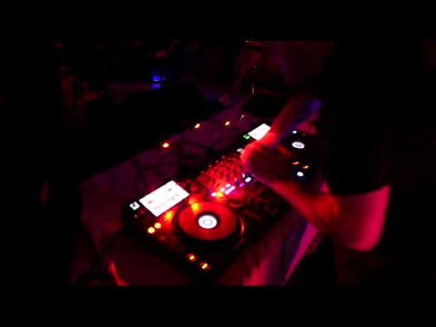 4:4 Broken Beats - Unicorn Fukr