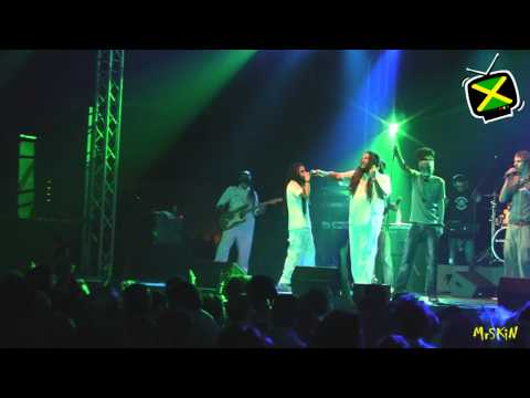 Train To Roots,  Mellow Mood - Could You Be Loved, Get Up Stand Up - Live @ Estragon 17-2-11