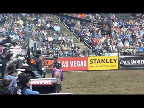 PBR KANSAS CITY 2016 KASEY HAYES - BULL: BACKFIRE