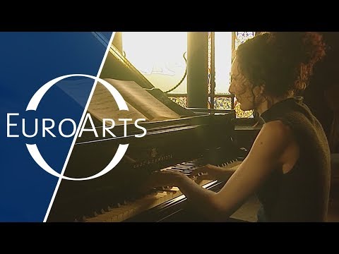 Joanna McGregor: Bach - Prelude & Fugue No. 23 in B major BWV 868 | WTC Book I