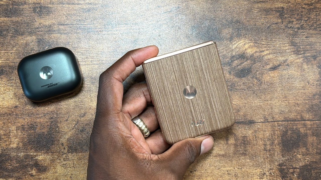 Motorola Razr Ultra | a GREAT phone that I missed out on originally!