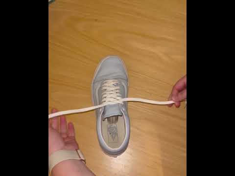 Loop Shoe Tying Method