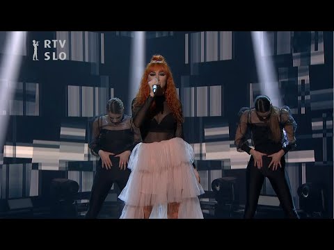 EMA FREŠ: Alfirev - Črno bela lika