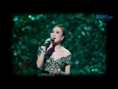 Thể hiện bởi Mỹ Tâm