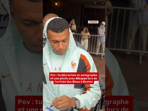 🔥 Quand tu décroches un autographe de Kylian Mbappé 🇫🇷 #mbappe #football #coupedumonde