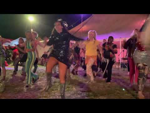 Samba performance by Mariana Pinho and star dancers at Tribe of Doris Festival 2021