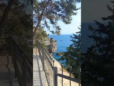 Parque Antalya Falezler Erdal İnönü