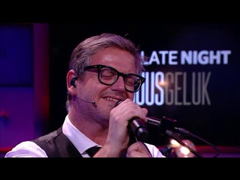 Guus Meeuwis & Carel Kraayenhof spelen 'Gevallen o - RTL LATE NIGHT