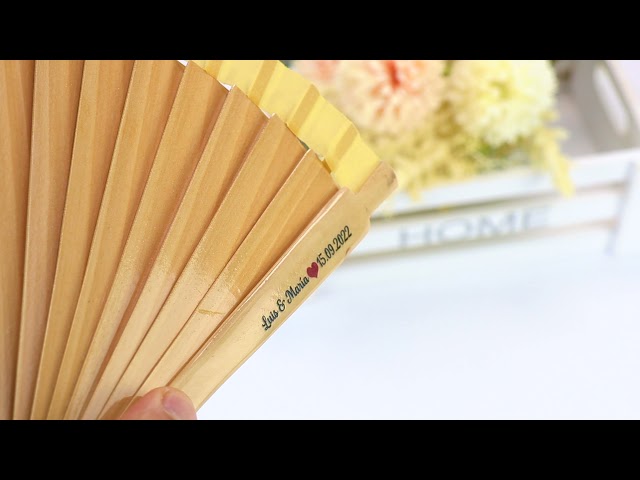 Vídeo relacionado con Wanapix | Abanico Personalizado | Abanico de Madera Personalizable con Nombre, Texto o Logo | Abanico de Mano 42x23 cm | Detalle Invitados | Regalo Original | Diseño 100% Personalizable