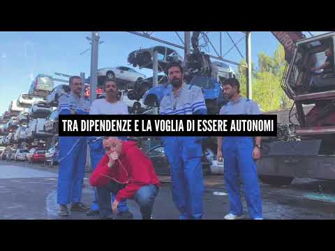 Ex-Otago (feat. Fabri Fibra) - Mondo Panico (Lyric Video)
