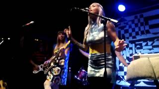 Tilly & the Wall - All Kinds of Guns (Live in Nashville)