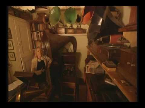 Gramophones - BBC - Inside Out - wind up - acoustic