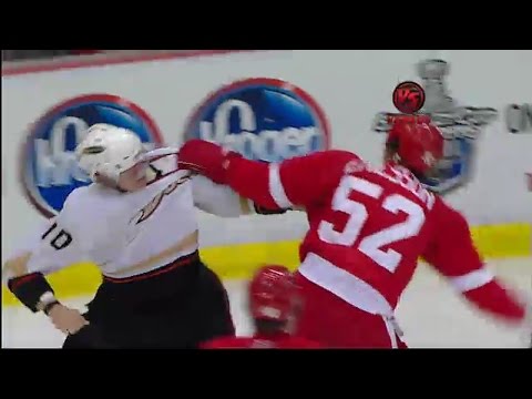 2009 Playoffs: Ana @ Det - Game 1 Highlights