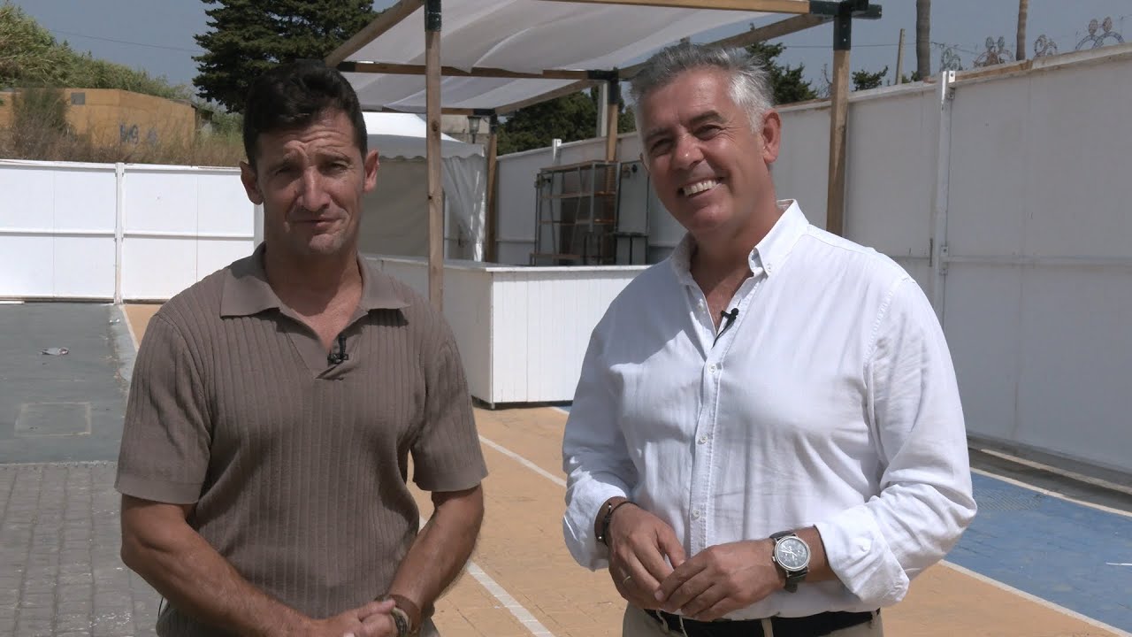 El Alcalde de Manilva, Mario Jiménez y el Edil de fiestas,Rogelio Pascual, visitan el recinto ferial