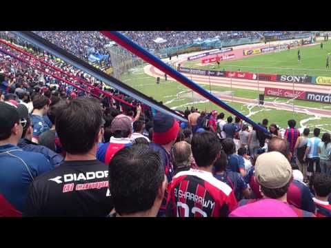 "De pequeño te sigo! MAFIA AZUL GRANA" Barra: Mafia Azul Grana • Club: Deportivo Quito