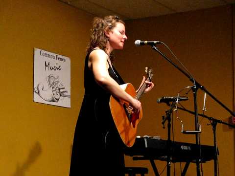 Antje Duvekot performing Anna