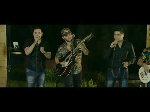 La Ventaja Ft. Ernesto de Enigma  - (Julio Beltran) En Vivo