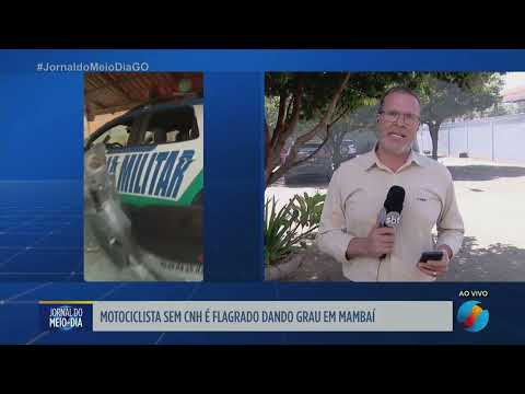 Motociclista sem CNH é flagrado empinando moto em Mambaí