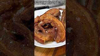 Nada como unos buenos chicharrones de cerdo… ¡Un vicio! 🥓 #recetas #youtubeshorts