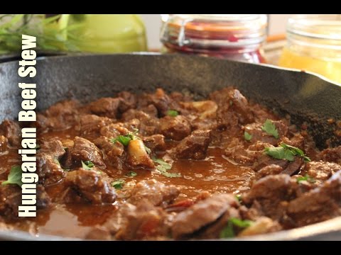 Hungarian Beef Stew with Red Wine (Vörösboros Marhapörkölt)