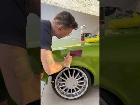 Thumbnail for 😱 Joguei tinta spray na pintura do carro!