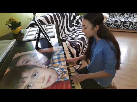 AlexandRRa Lupoae - ”All of me”- Piano cover ( voce & pian)