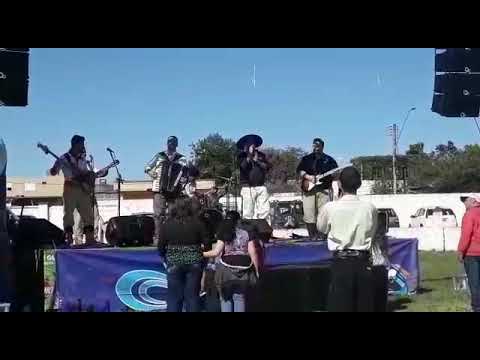 Um tranco macanudo com o grupo jeito de galpao