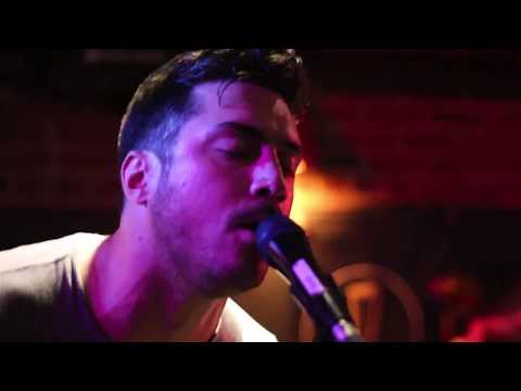 Mo Lowda and the Humble - Jumping at the Shadows (Live)