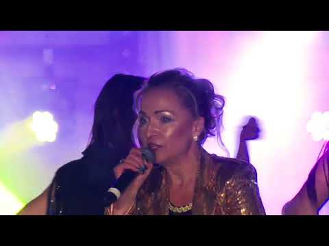 Eveline Moonen  Hey Hey 't is vasteloavend hei!